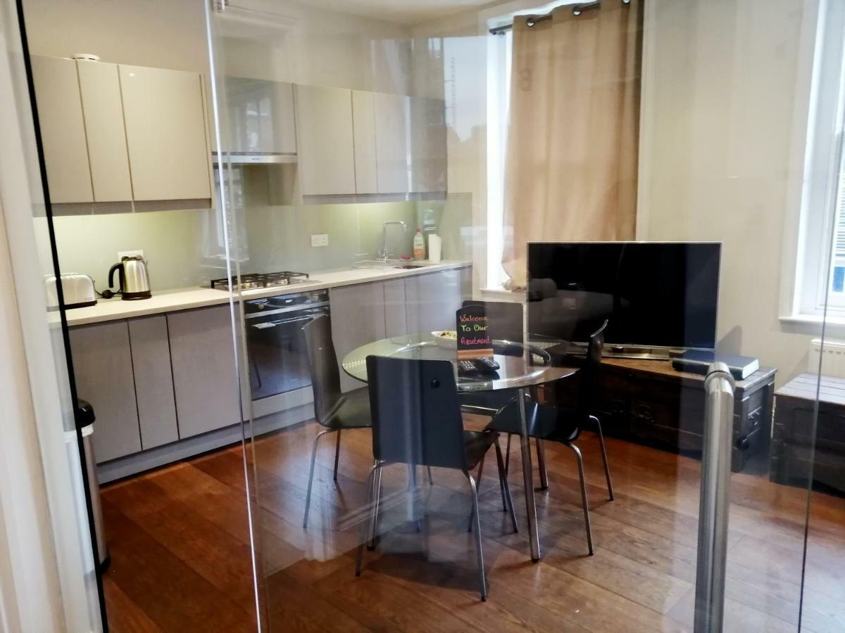 Stunning Soho Apartment Лондон Экстерьер фото